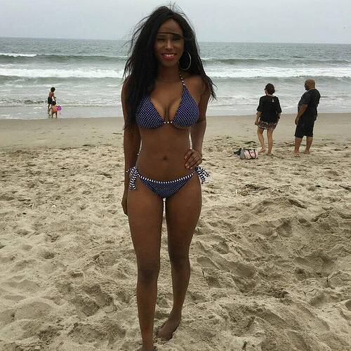 Mange-Kimambi-showing-off-her-physique