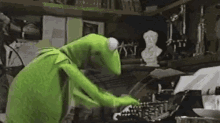 kermit-the-frog-keyboard-warrior.gif
